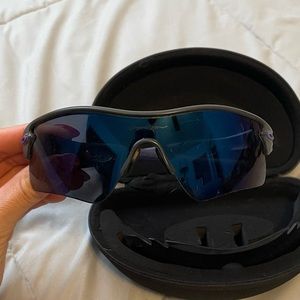 Oakley sunglasses with additional lens & hard case